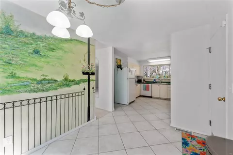 Kitchen - 402 Brooktree Dr, Ballwin, MO 63011 photo 3 of 3