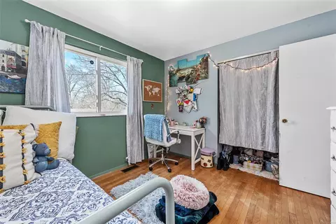 Bedroom - 402 Brooktree Dr, Ballwin, MO 63011 photo 7 of 7