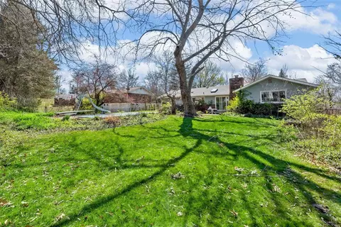 Exterior - 402 Brooktree Dr, Ballwin, MO 63011 photo 4 of 8