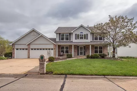100 Gunston Hall Dr, Saint Charles, MO 63304