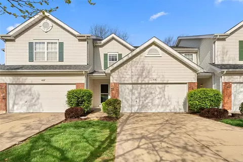430 Flowering Magnolia Dr, O'fallon, MO 63366