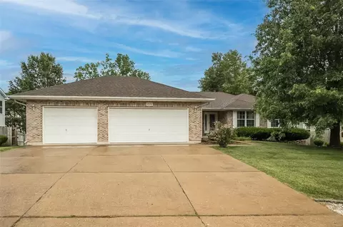 1000 Dingledine Manor Ct, Saint Charles, MO 63304
