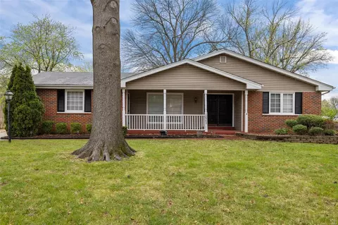 12543 Shepherd Dr, Florissant, MO 63033