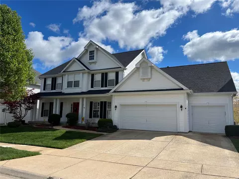 720 Lakeshore Manor Ct, Wildwood, MO 63038