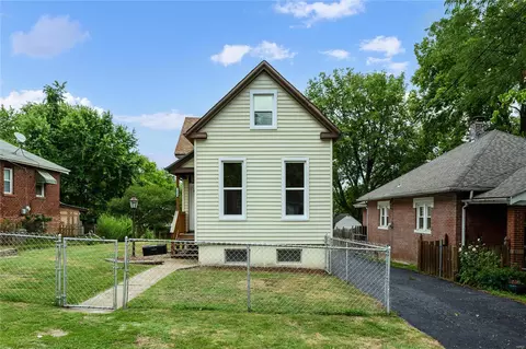 7830 Delmont St, Saint Louis, MO 63123