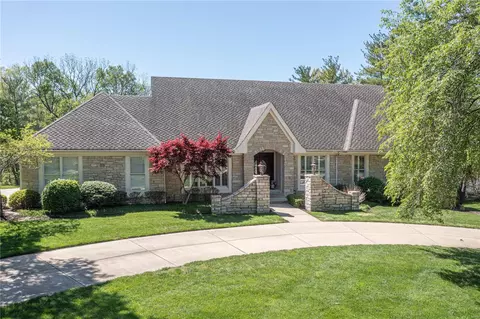 16308 Wilson Creek Ct, Chesterfield, MO 63005