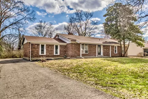 1720 Monticello Dr, Saint Louis, MO 63138