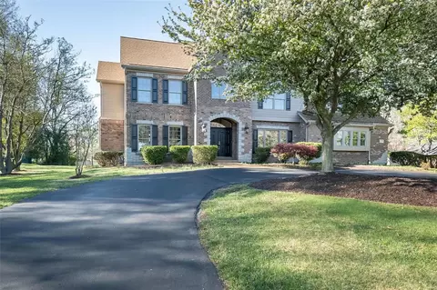 12760 Mason Manor Rd, Creve Coeur, MO 63141