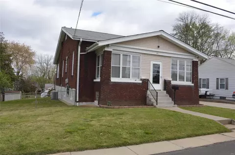 721 Fannie Ave, Saint Louis, MO 63125