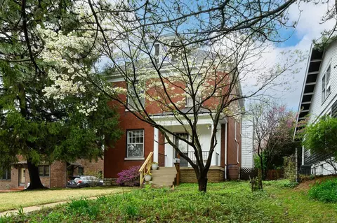 1417 Rankin Dr, Saint Louis, MO 63117
