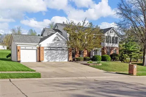 Exterior - 3725 Bluff Spring Dr, Saint Charles, MO 63303 photo 2 of 14
