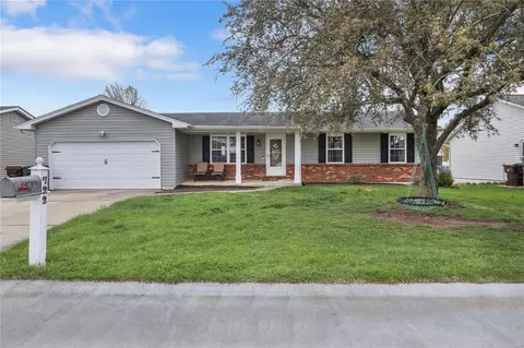 722 N Yosemite Ct, Saint Peters, MO 63376