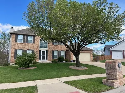 8 Summer Pointe Ct, O'fallon, MO 63366