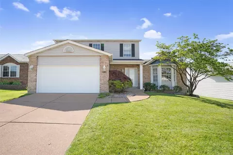 8365 Weber Terrace Dr, Saint Louis, MO 63123