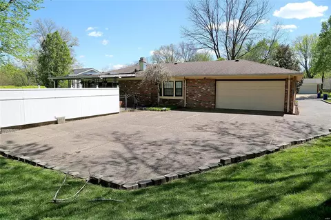 Exterior - 559 Windsor Mill Dr, Ballwin, MO 63011 photo 11 of 11