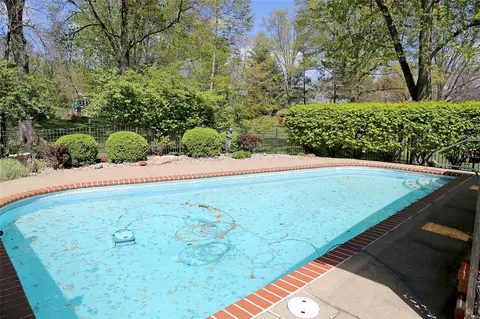 Exterior - 559 Windsor Mill Dr, Ballwin, MO 63011 photo 8 of 11