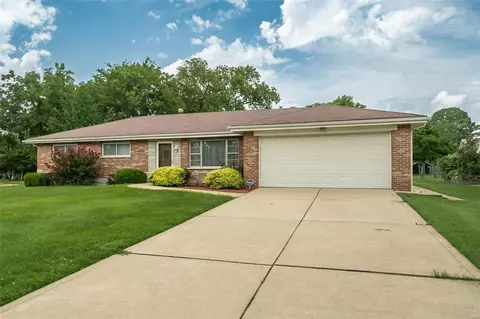 10553 Stephenson Dr, Saint Louis, MO 63128