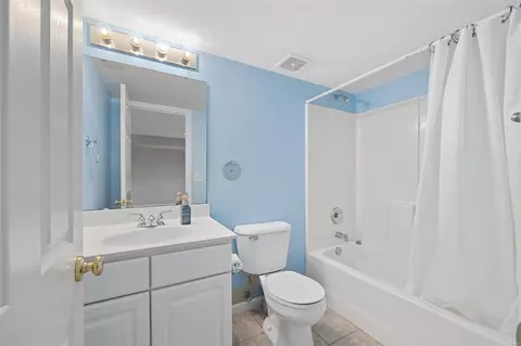 Bath - 102 Laurens Rdg, O'fallon, MO 63368 photo 3 of 8