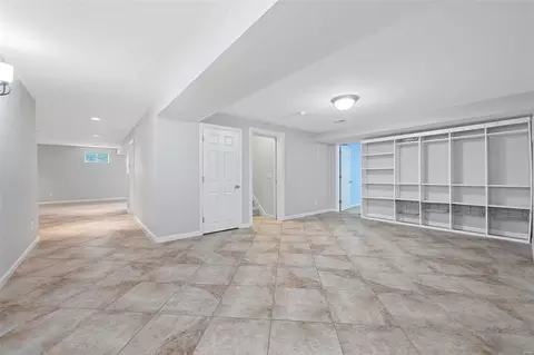 Living - 102 Laurens Rdg, O'fallon, MO 63368 photo 5 of 5