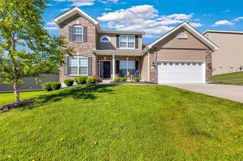 129 Hidden Bluffs Dr, Lake Saint Louis, MO 63367