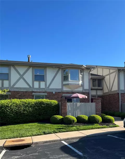 1380 Willow Brook Cove Ct #4, Saint Louis, MO 63146