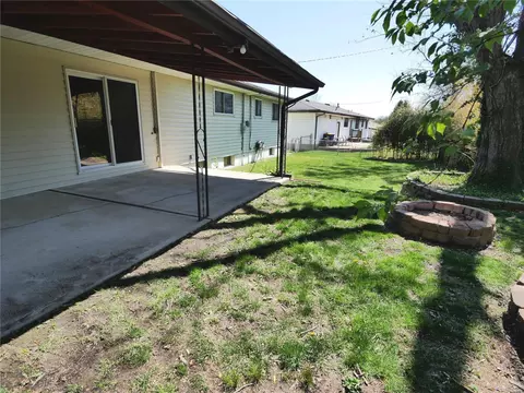 Exterior - 2000 Caesar Dr, Fenton, MO 63026 photo 6 of 12