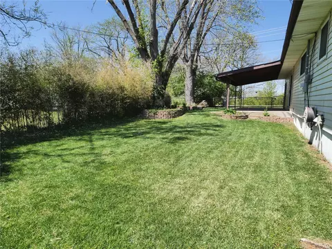 Exterior - 2000 Caesar Dr, Fenton, MO 63026 photo 2 of 12
