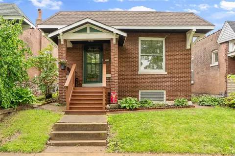 5032 Ray Ave, Saint Louis, MO 63116