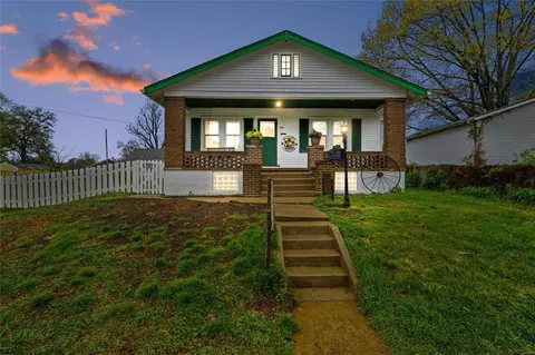 9811 Joplin Ave, Saint Louis, MO 63125