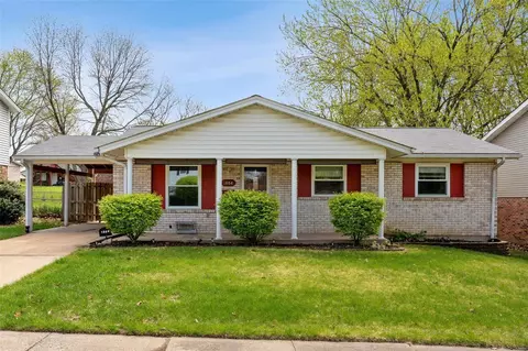 1864 Night Dr, Florissant, MO 63031
