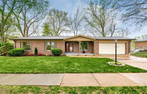 10231 Quail Run Dr, Saint Louis, MO 63128
