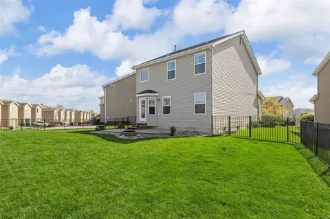 Exterior - 433 Spring Trce, O'fallon, MO 63368 photo 4 of 5