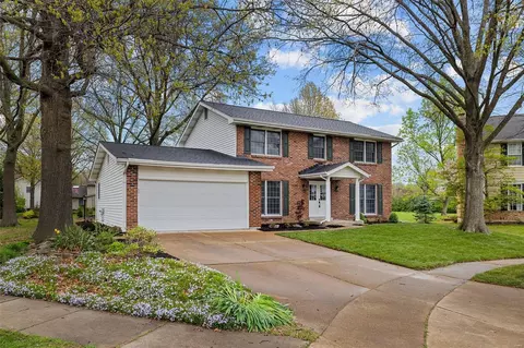Exterior - 2101 Bow Tree Ct, Chesterfield, MO 63005 photo 4 of 7