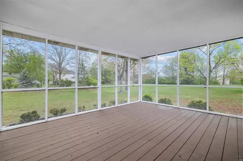 Exterior - 2101 Bow Tree Ct, Chesterfield, MO 63005 photo 2 of 7