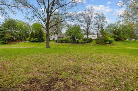 Exterior - 2101 Bow Tree Ct, Chesterfield, MO 63005 photo 7 of 7