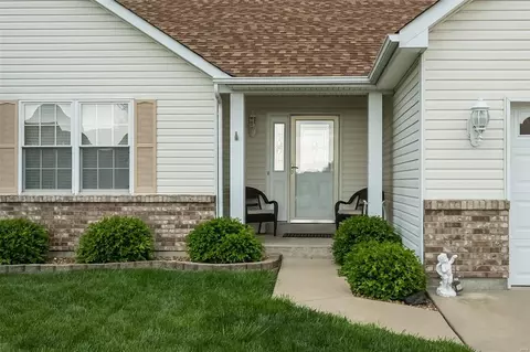 Exterior - 1121 Sunset Green Dr, O'fallon, MO 63366 photo 2 of 5
