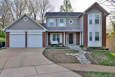 3557 Summerlyn Dr, Saint Louis, MO 63129