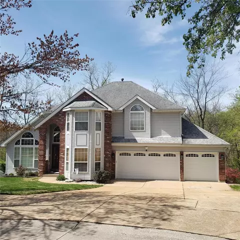 5443 Yaeger Ct, Saint Louis, MO 63129