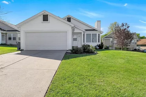19 Aspen Pointe Dr, Saint Peters, MO 63376