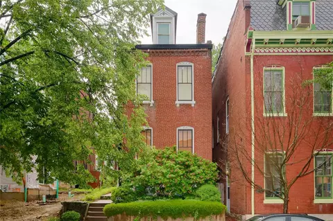 2323 Menard St, Saint Louis, MO 63104