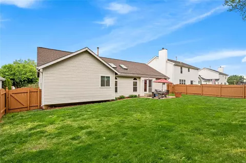Exterior - 132 Keystone Crossing Dr, O'fallon, MO 63368 photo 6 of 9