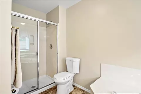 Bath - 132 Keystone Crossing Dr, O'fallon, MO 63368 photo 2 of 3