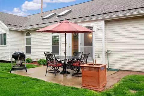 Exterior - 132 Keystone Crossing Dr, O'fallon, MO 63368 photo 2 of 9