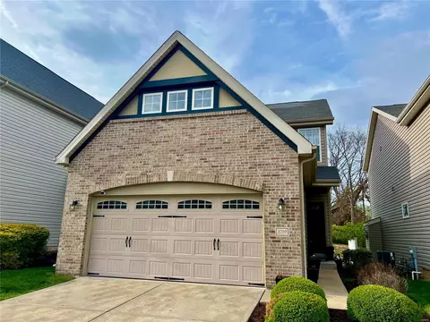 1719 Belleau Wood Dr, Saint Peters, MO 63376