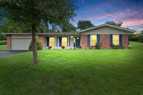 11663 Celestial Dr, Maryland Heights, MO 63043