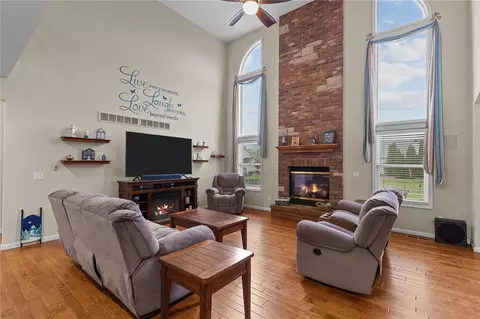 Living - 1441 Noyack Dr, O'fallon, MO 63366 photo 7 of 11