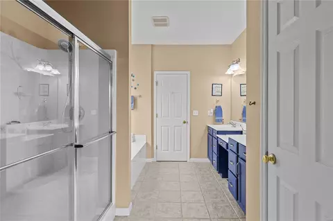 Bath - 1441 Noyack Dr, O'fallon, MO 63366 photo 2 of 8