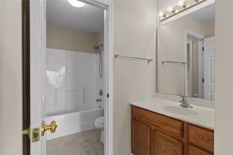 Bath - 1441 Noyack Dr, O'fallon, MO 63366 photo 6 of 8