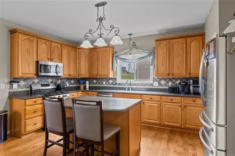 Kitchen - 1441 Noyack Dr, O'fallon, MO 63366 photo 3 of 5