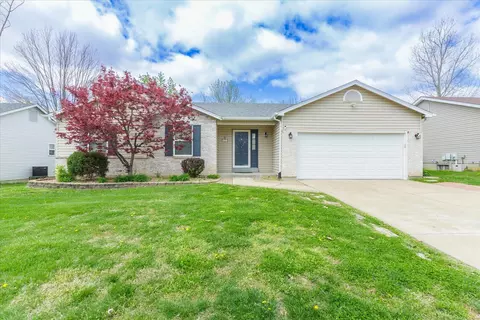 871 Molloy Dr, O'fallon, MO 63366